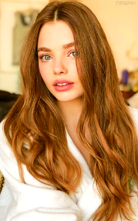 Kristine Froseth Sq7sNTOQ_o