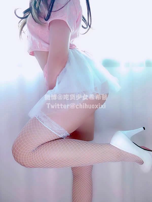 吃货少女希希酱 - 超短旗袍白丝网袜+奶牛(2)