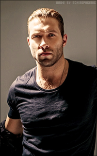 Jai Courtney Xzq4vPEF_o