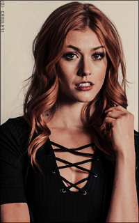 Katherine McNamara U9SMR2tV_o