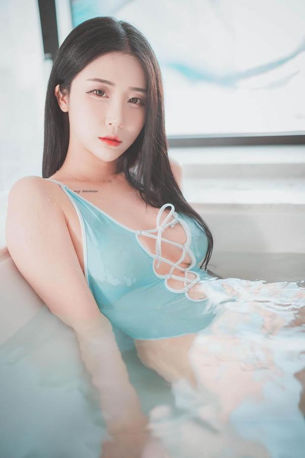 清新小美女Bomistry比基尼写真肌肤如雪(19)