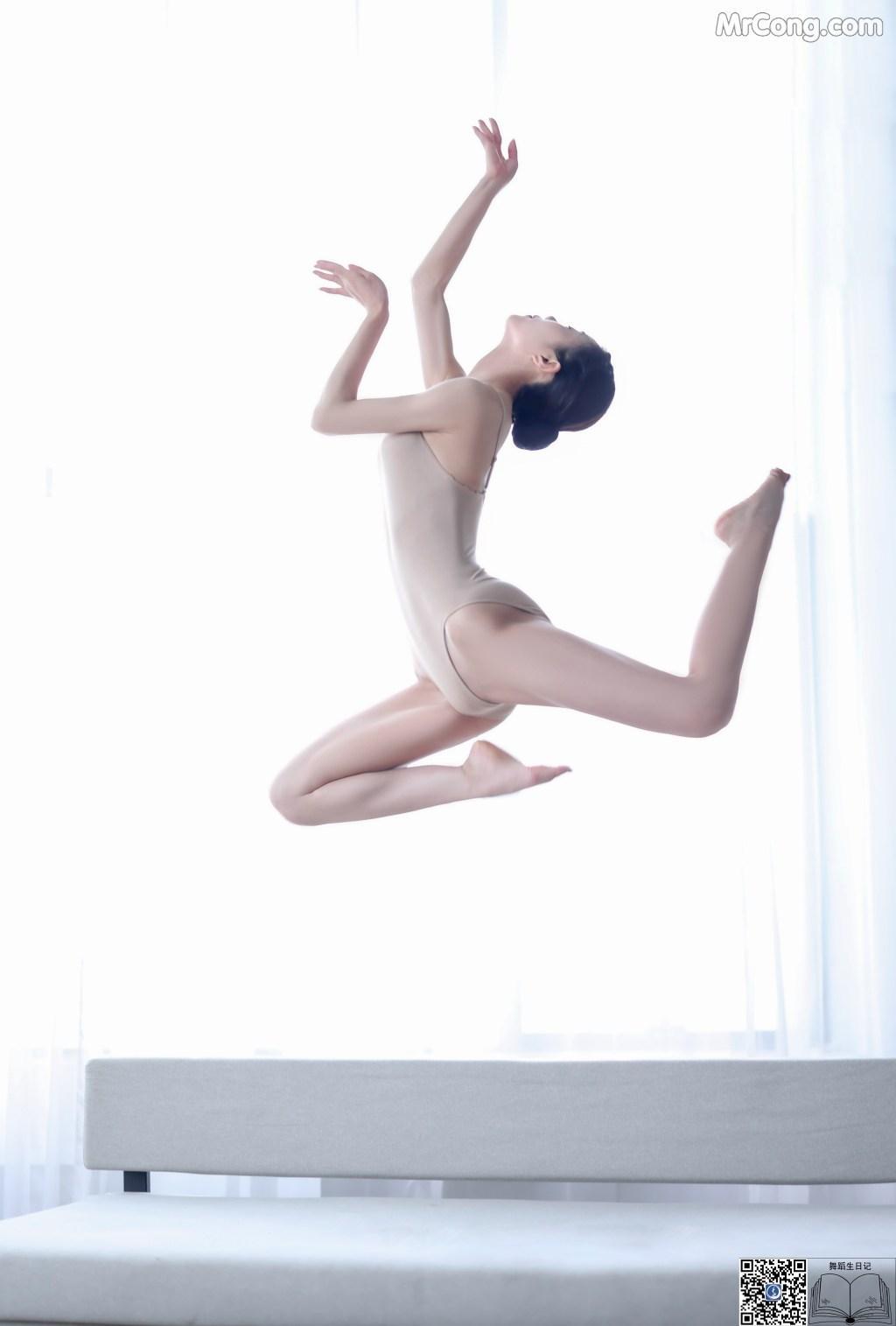 GALLI Vol.002: (49 photos)(1)