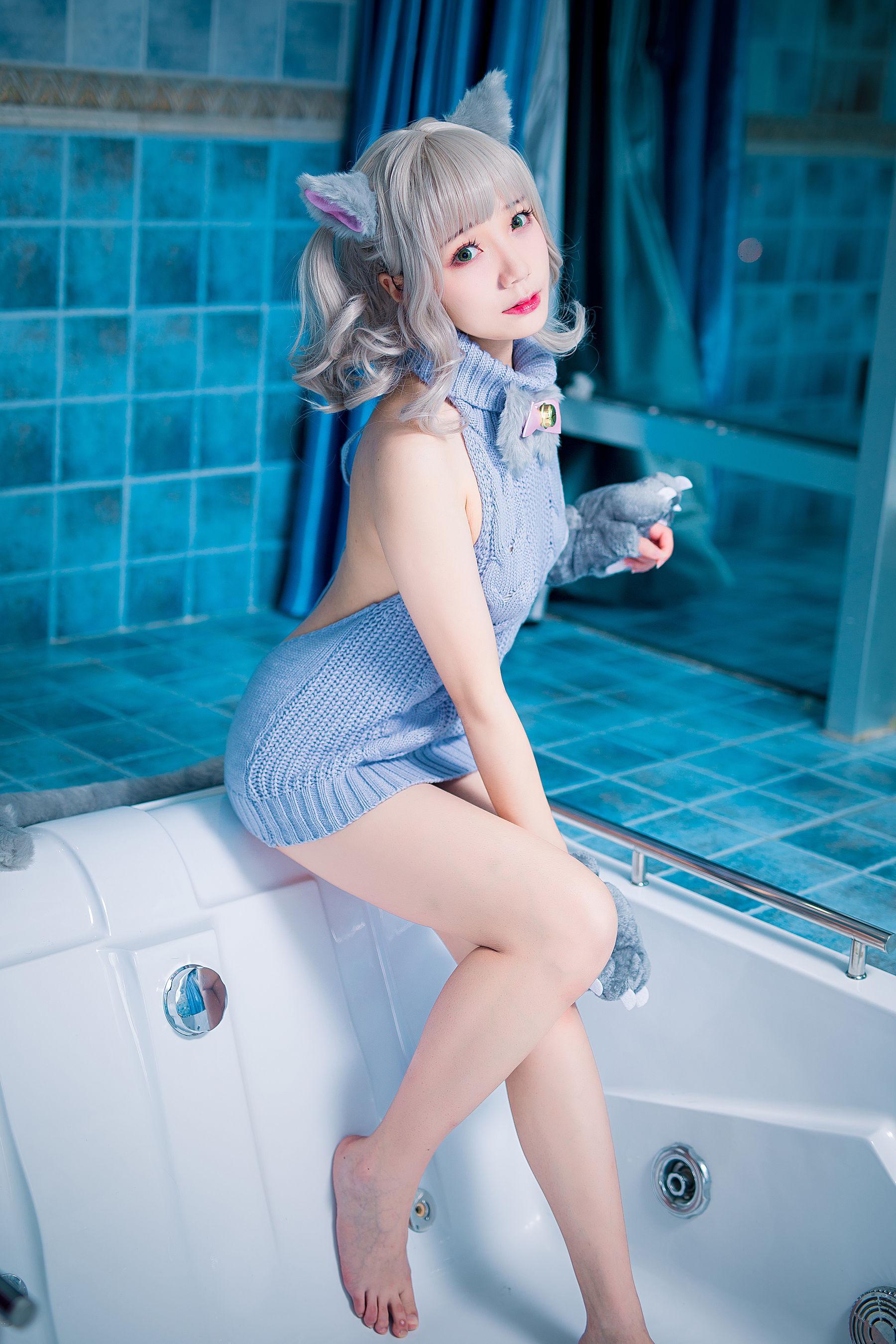 [网红COSER] 萝莉福利真央Mao – 露背毛衣(7)