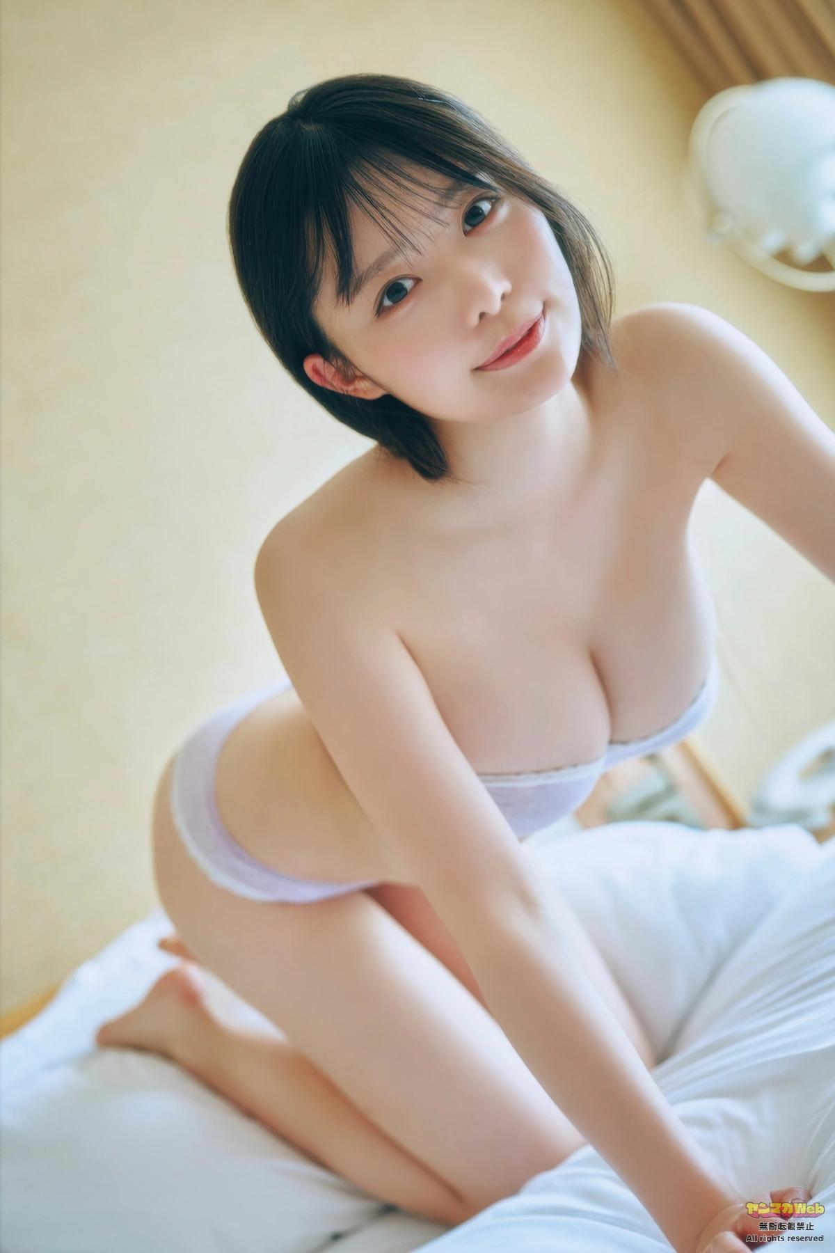 Momoha Takatsuru 高鶴桃羽, Young Magazine 2025 No.43 (ヤングマガジン 2025年43号)(7)