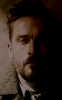 Tom Mison OISW6z06_o