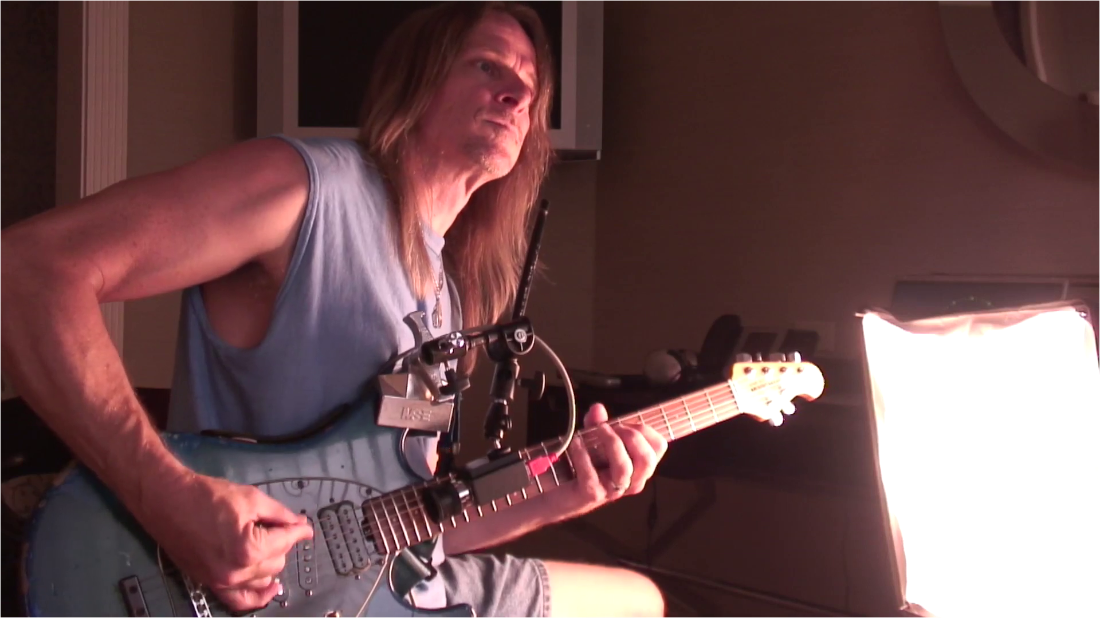 Cracking The Code - Steve Morse [1080p] (H264) RMcG6vHV_o