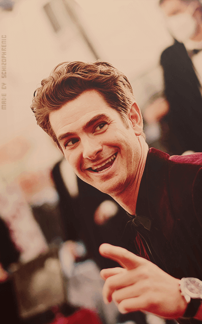 Andrew Garfield - Page 2 BPpY0rFb_o