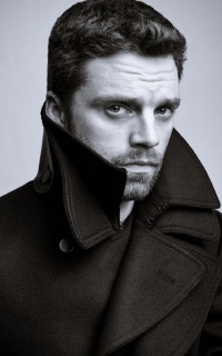 Sebastian Stan CHm7m7Xy_o