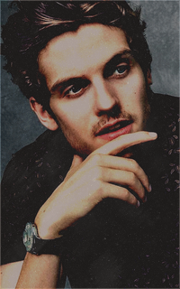 Daniel Sharman PEt90TRl_o