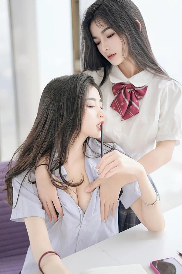 秀人女神鱼尾fish+谭小灵制服JK百合私购流出(3)