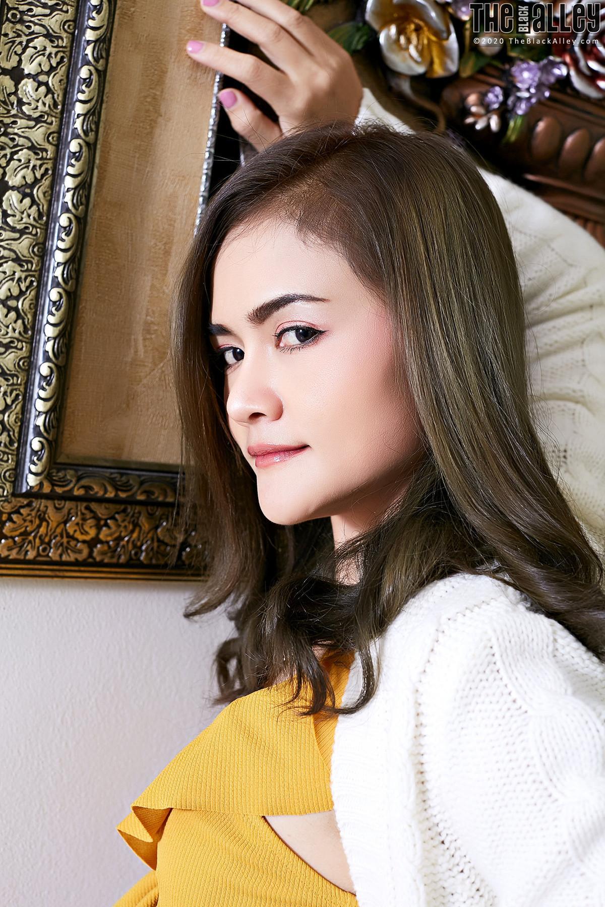 Sally The Black Alley Photobook Set.04(11)