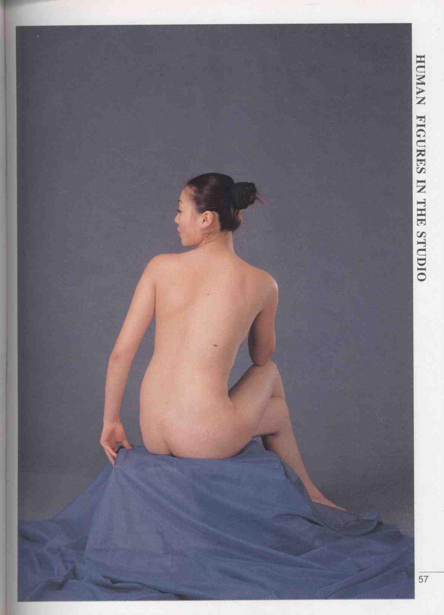 书籍扫描 实用人体模特摄影·坐姿篇(62)