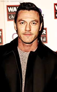 Luke Evans F3RKXQQf_o