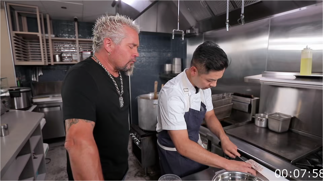 Diners Drive Ins And Dives [S48E06] [1080p] (x265) O5xJLUzs_o