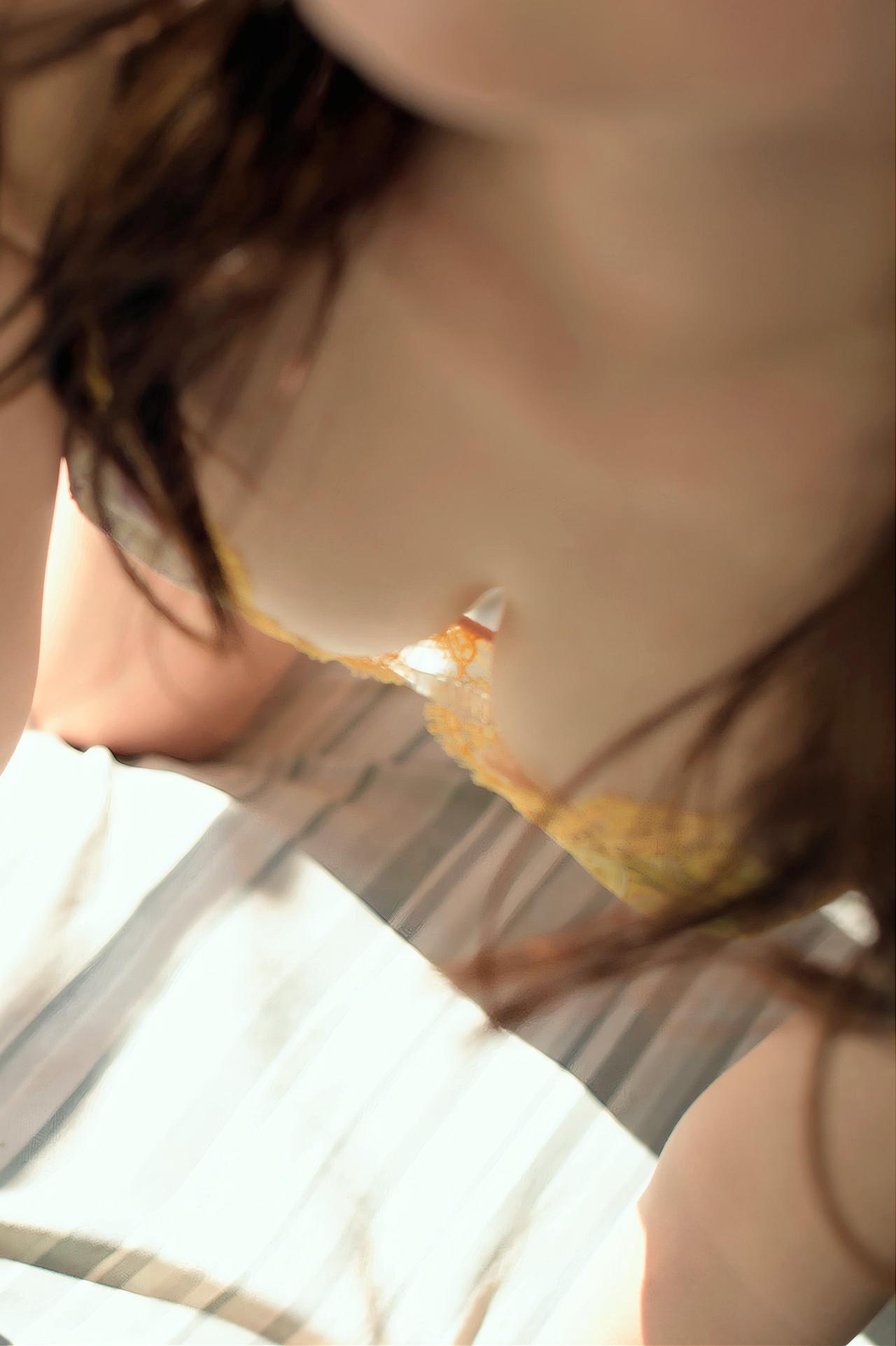 Sayaka Komuro 小室さやか, 週刊現代デジタル写真集 「海を見たくて」 Set.01(20)