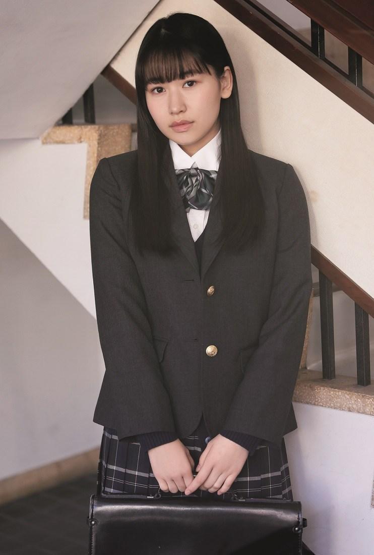 与田祐希、清宫令全制服写真杂志《graduation Y19.. 高校/中学卒业》发布(14)