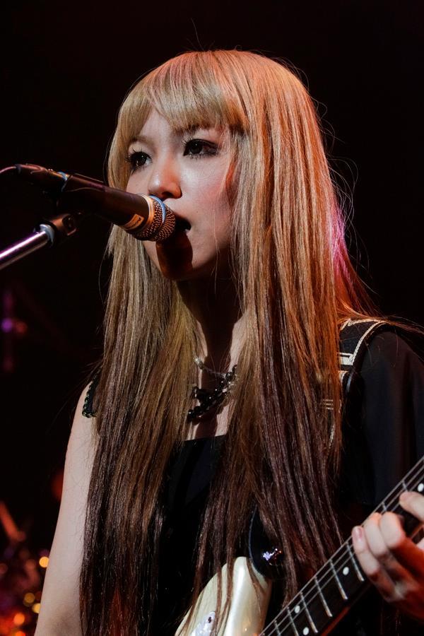 SCANDAL HALL TOUR 2012「Queens are trumps-Kirifuda wa Queen-」 WAQGRRWJ_o