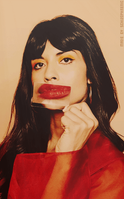 Jameela Jamil OfnSQt4Z_o