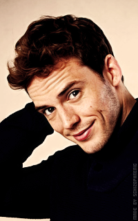 Sam Claflin 4eBxo94L_o