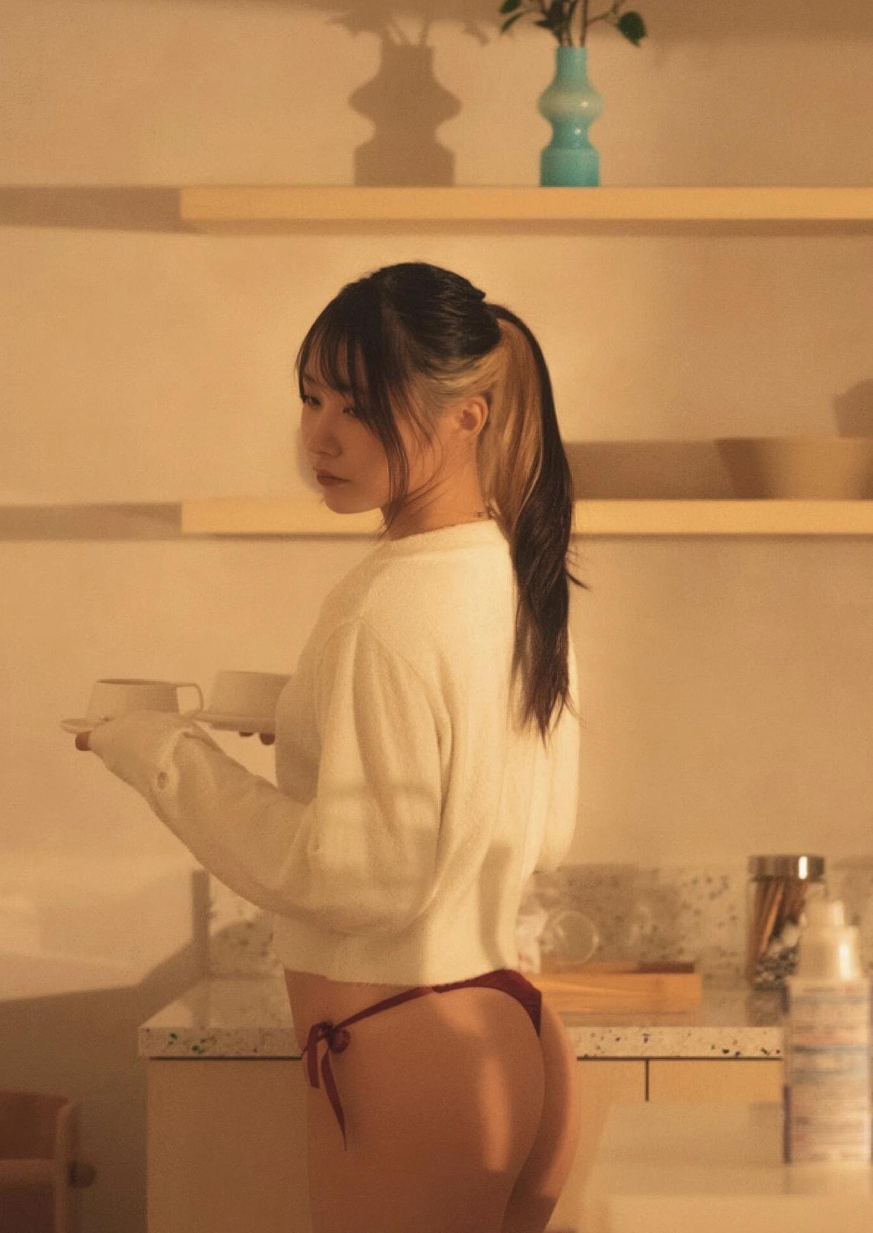 MEI 芽衣, 写真集 Wunder Publishing House 「芽ばえちゃう」 Set.01(1)