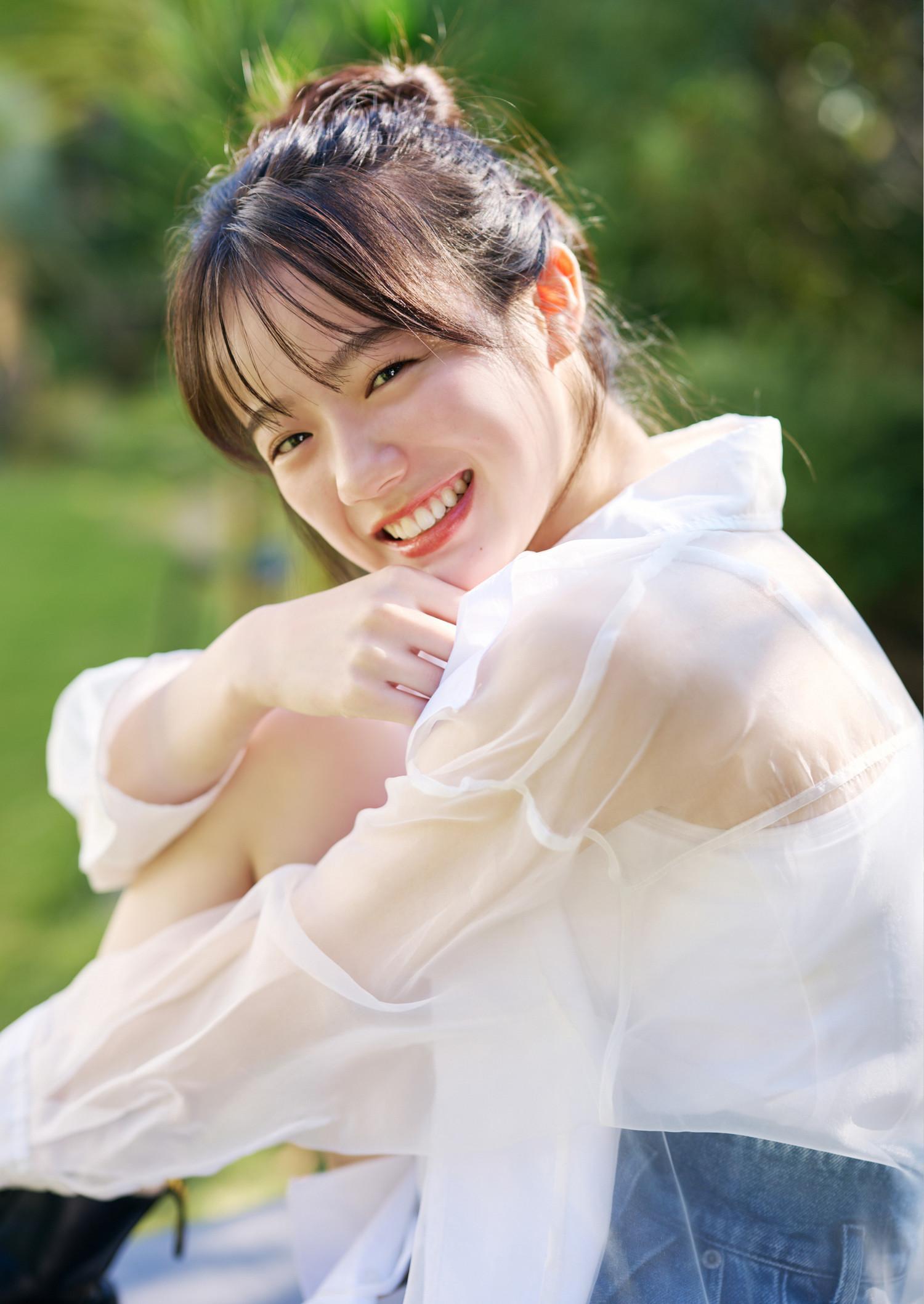 Runa Nakashima 中島瑠菜, Young Jump 2025 No.04-05 (ヤングジャンプ 2025年4-5号)(8)