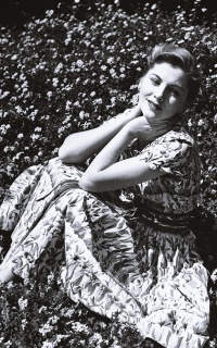 Joan Fontaine 0KxyxVtw_o