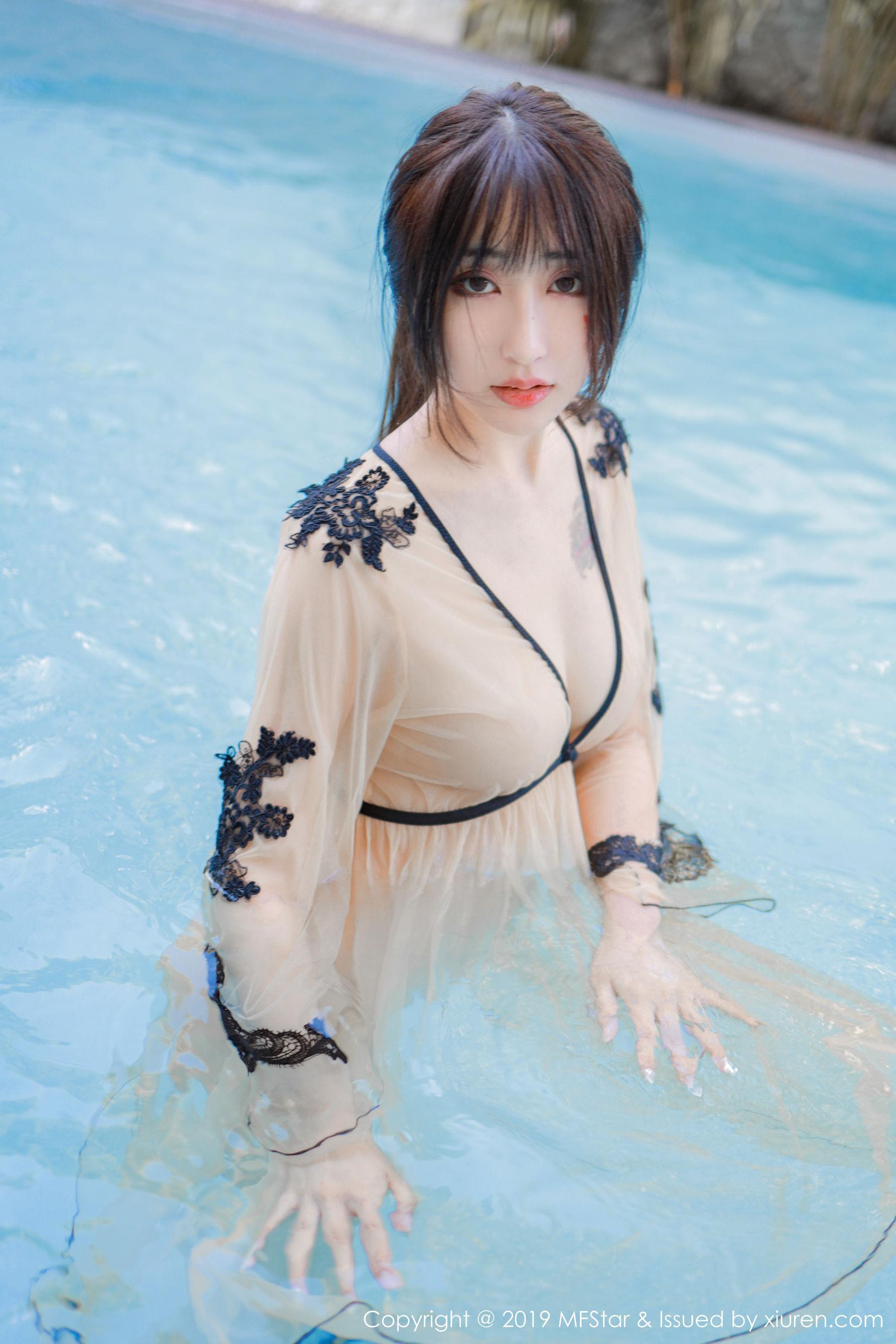 Betty林子欣《泳池出浴美人系列》 [模范学院MFStar] Vol.230 写真集(24)