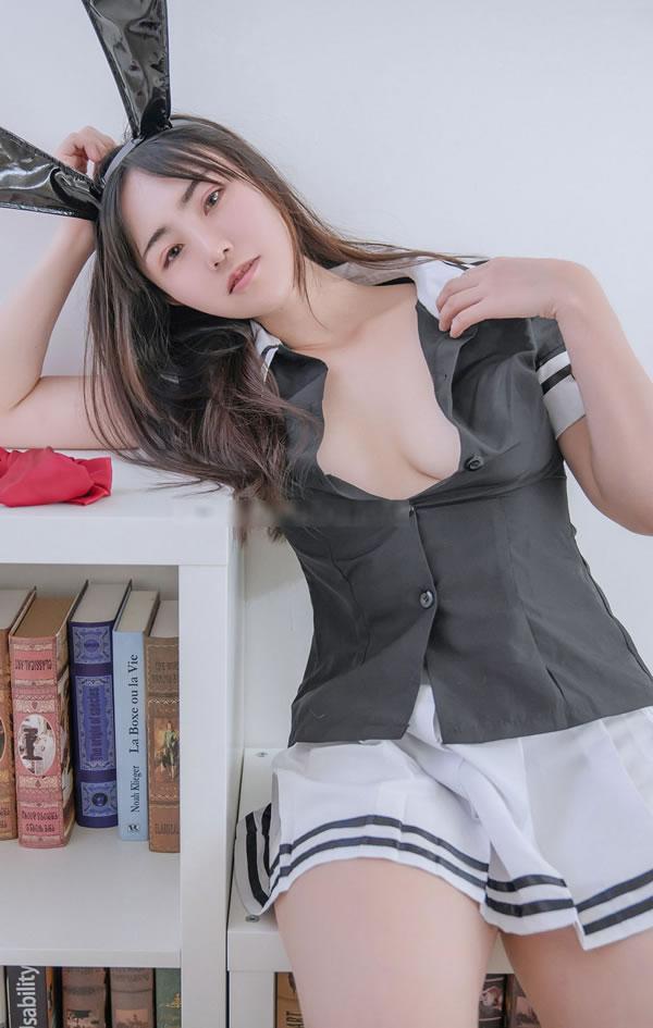 萌兔学园里的叶思敏校服JK巨乳遮不住(4)