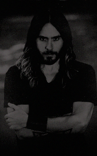 Jared Leto Xj7ErzRP_o