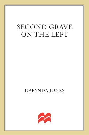 Second Grave on the Left   Darynda Jones