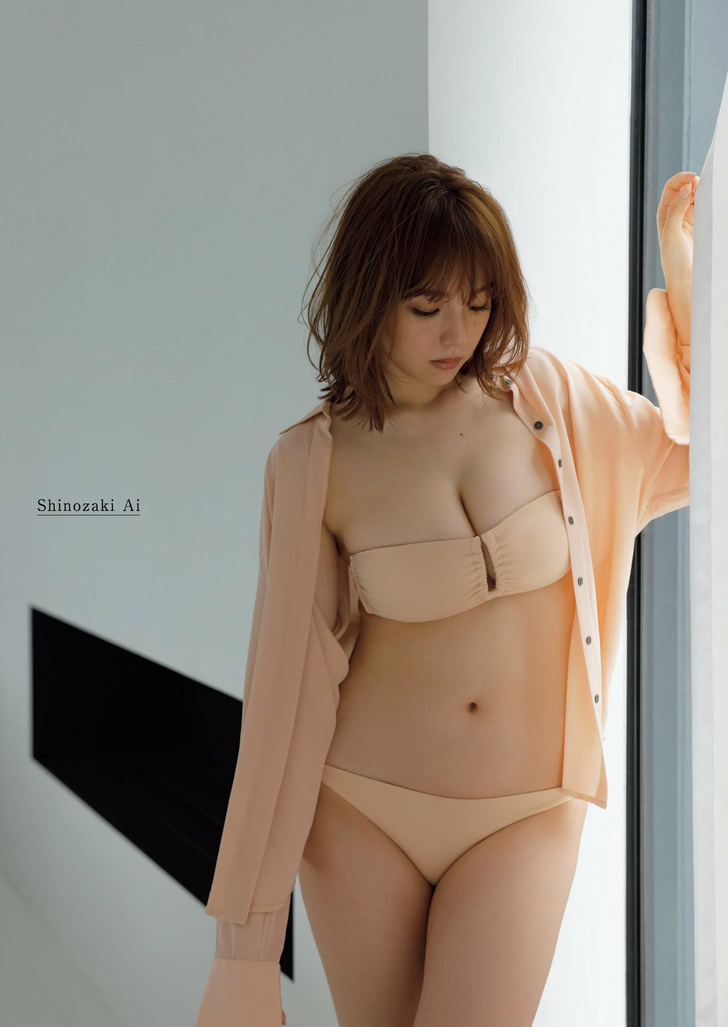 Ai Shinozaki 篠崎愛, Shukan Gendai 2023.08.05 (週刊現代 2023年8月5日号)(5)