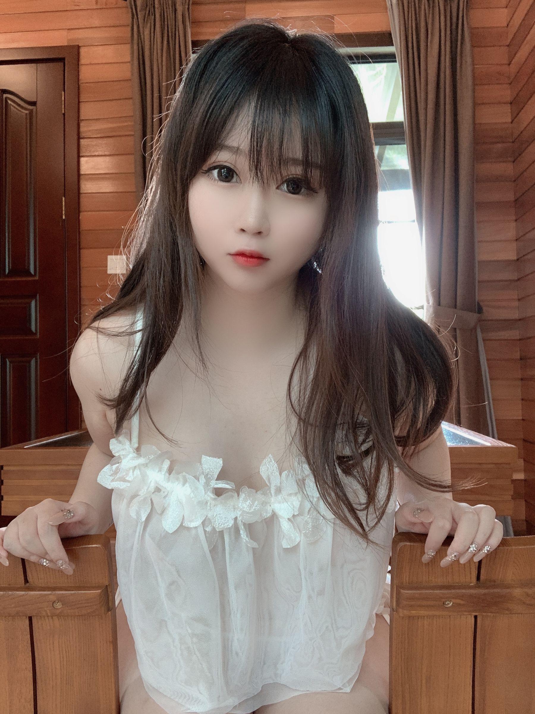 [Cosplay] 蜜桃少女是依酱呀 – 夏日(25)