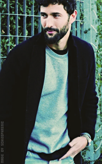 Noah Mills 3WQ7EmPe_o