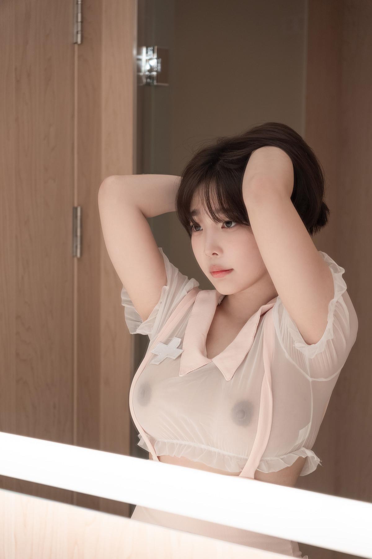 Kang Inkyung 강인경, Photobook ‘Private Nurse’(9)