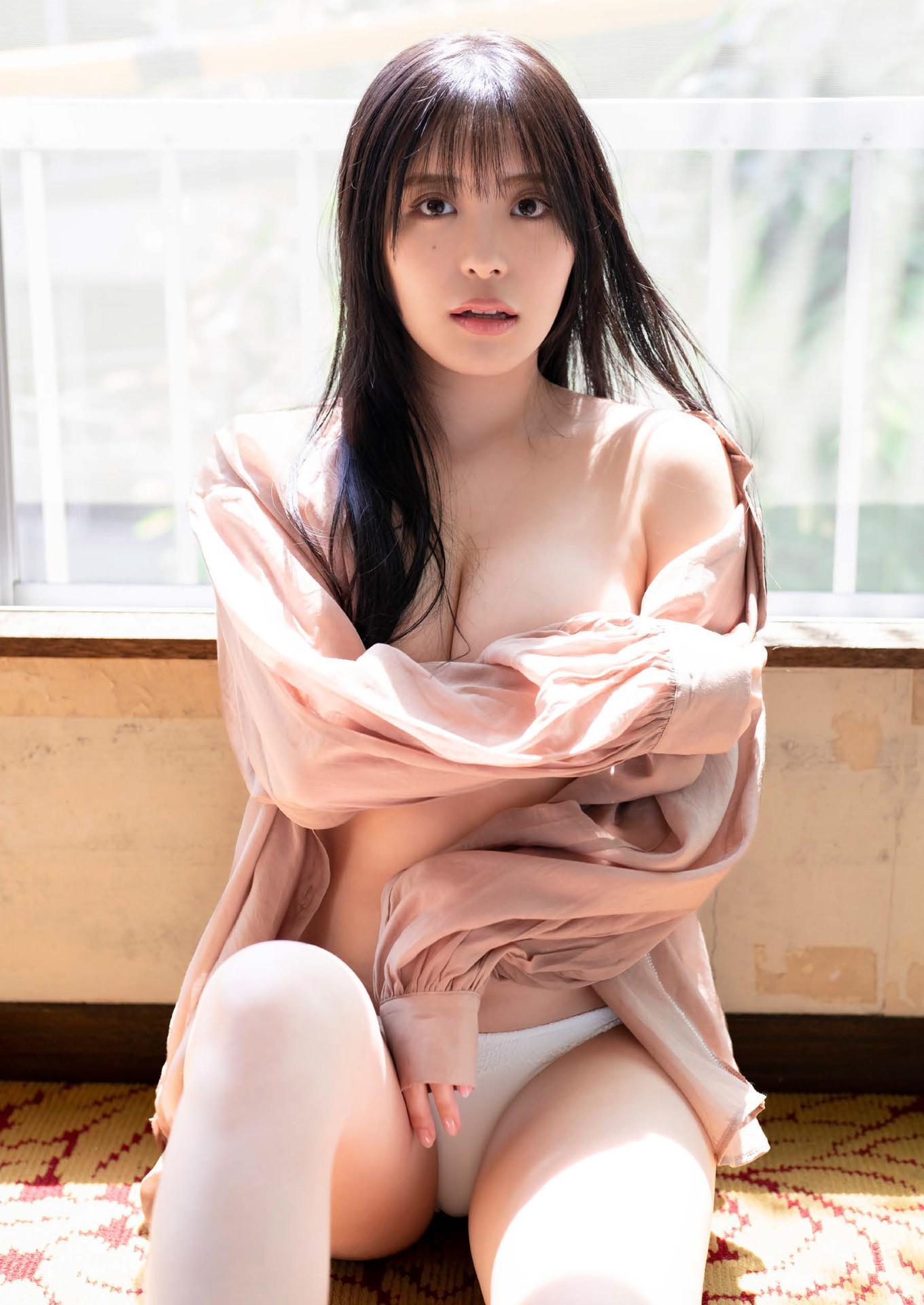 Hana Takeuchi 竹内花, 写真集 サンプル版 あの時、あの場所で(11)