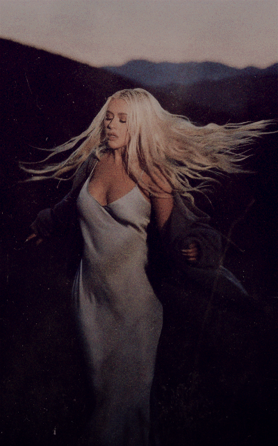 1980 - Christina Aguilera JgO7oM3B_o