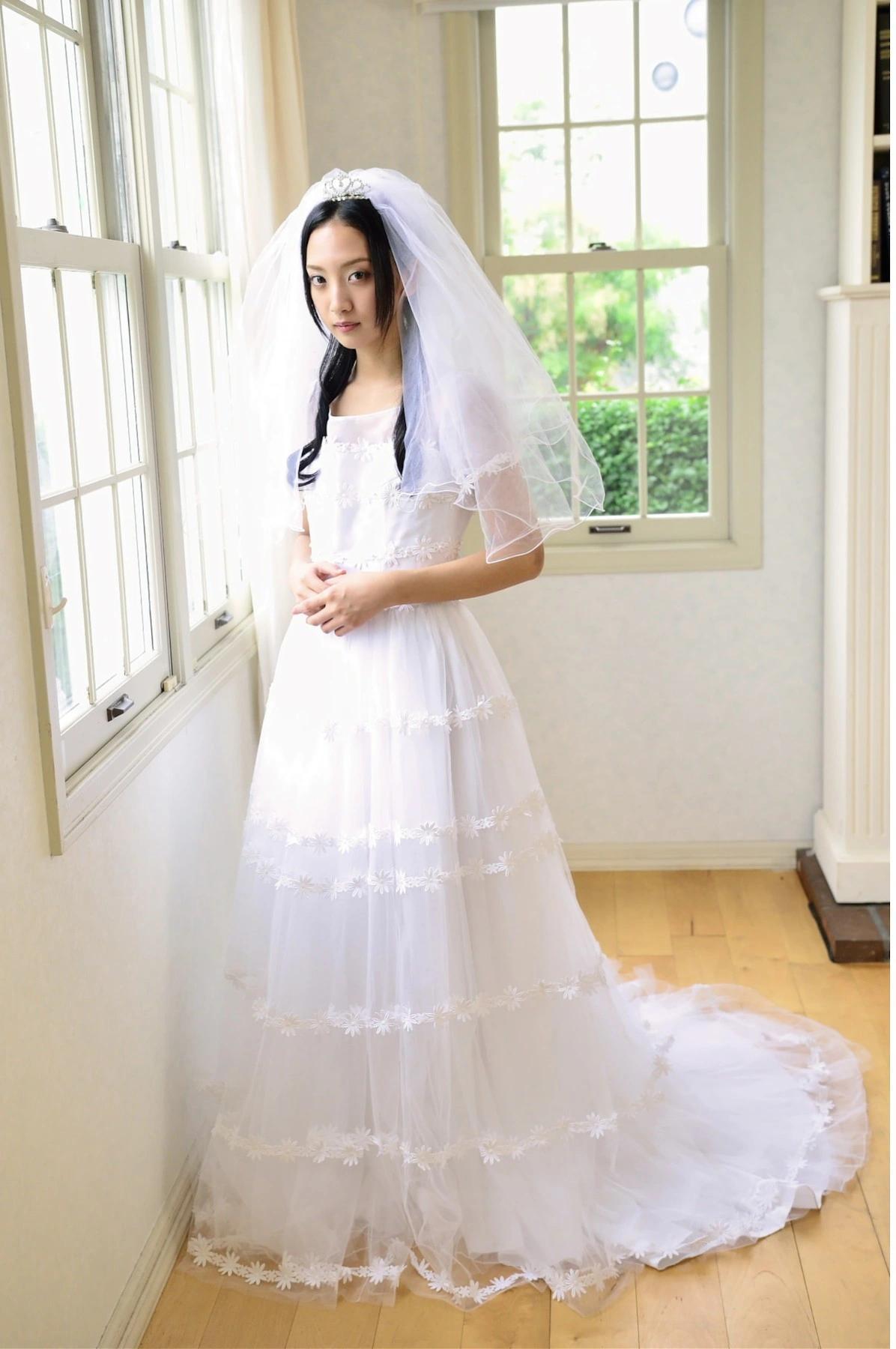 An Tsujimoto 辻本杏, 写真集 Sweet Lover 「白と黒の誘惑」 Set.02(2)