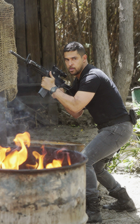 Wilmer Valderrama 5Ay8Lw77_o