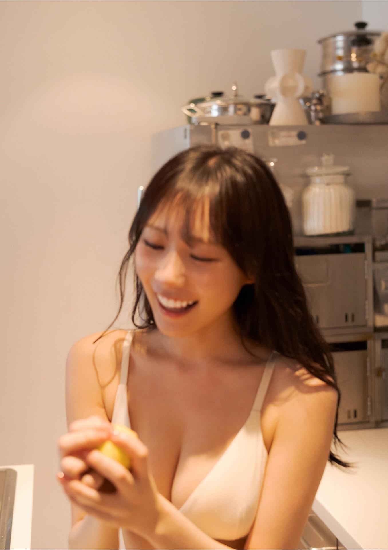 Sumire Yokono 横野すみれ, BUBKAデジタル写真集 「そのカーブ、反則級！」 Set.02(4)