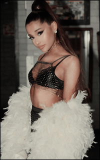 Ariana Grande YgypBnN2_o