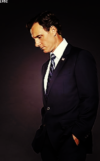 Tony Goldwyn NsBFIP7D_o