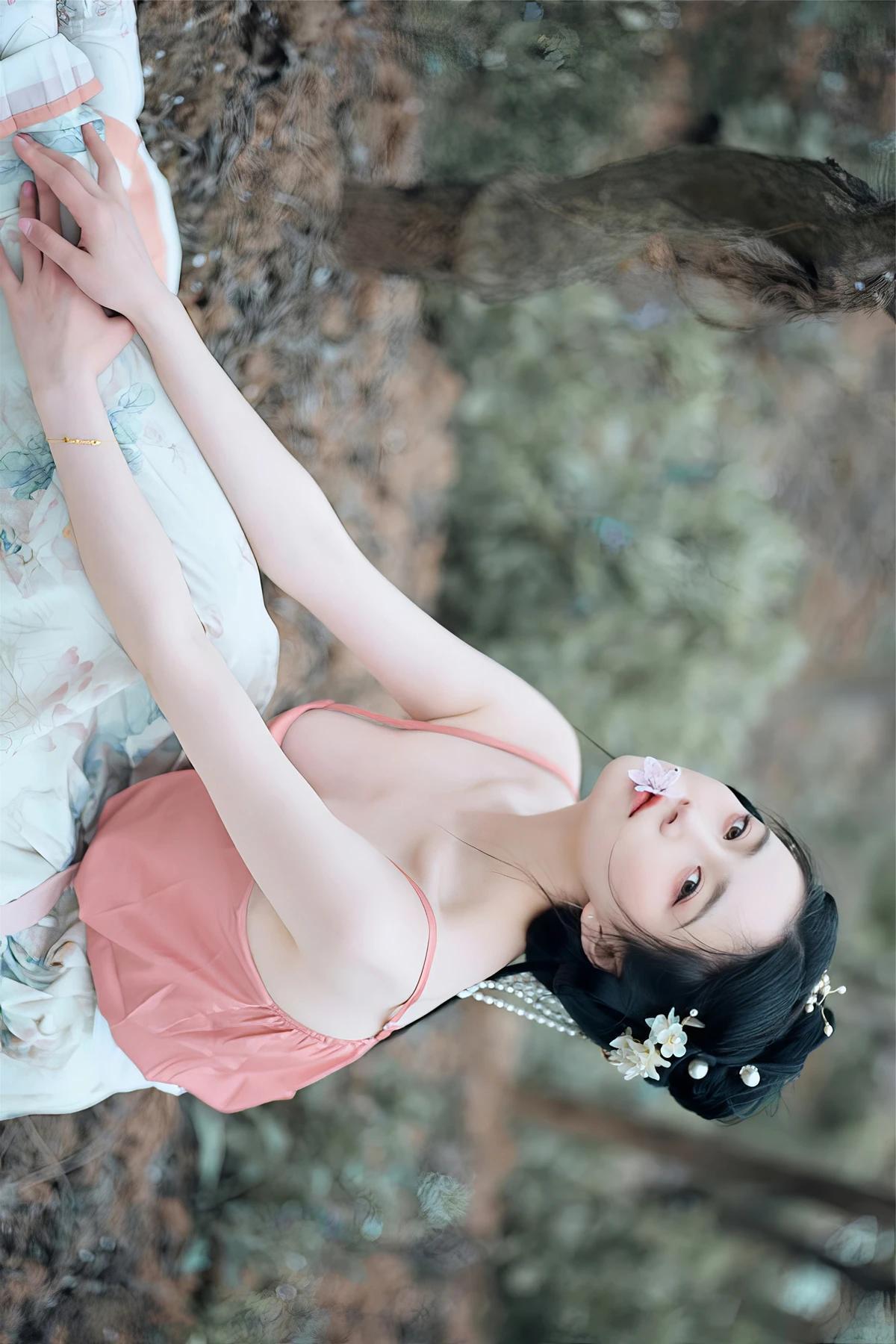 年年Nnian, 写真集 – 三月花(17)