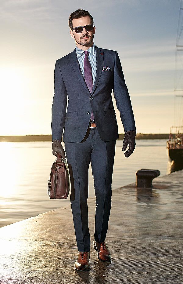 MALE MODELS IN SUITS: Adam Cowie for Roy Robson