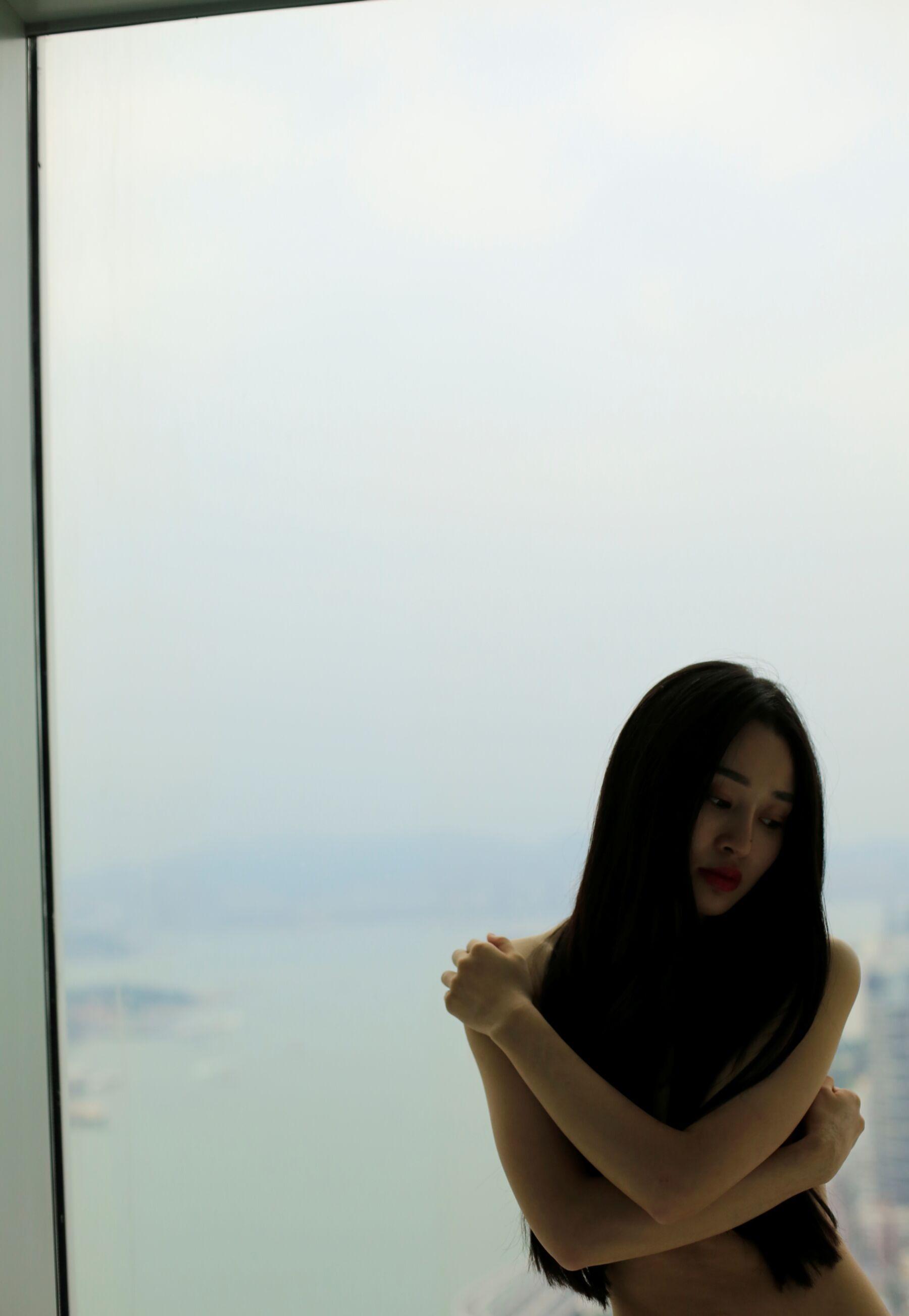 国模套图 素人私房流出(453)