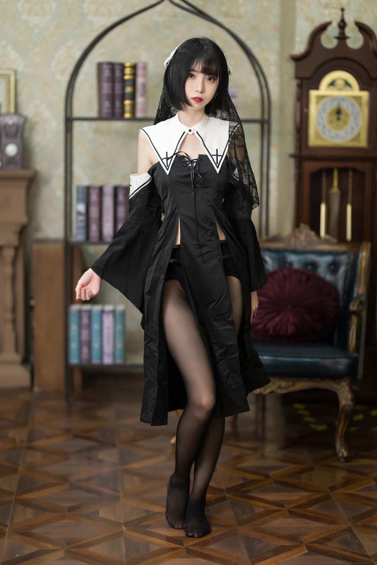 Cosplay 许岚LAN – 暗黑修女(7)