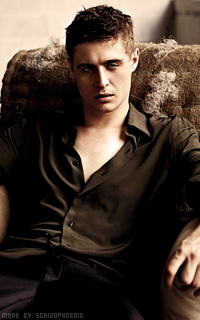 Max Irons 4bp3ZksW_o