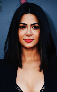 Emeraude Toubia UYDW3gK2_o