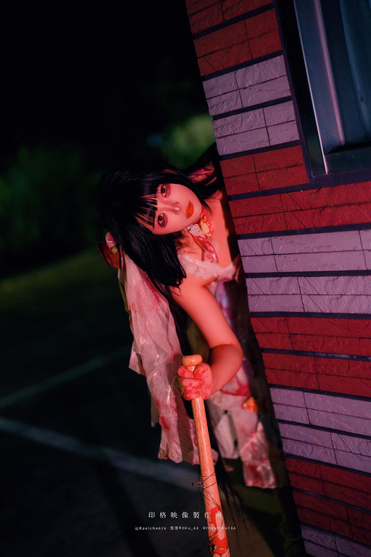 落落Raku, 写真集 孤独的玛丽 Lonely Mary(23)