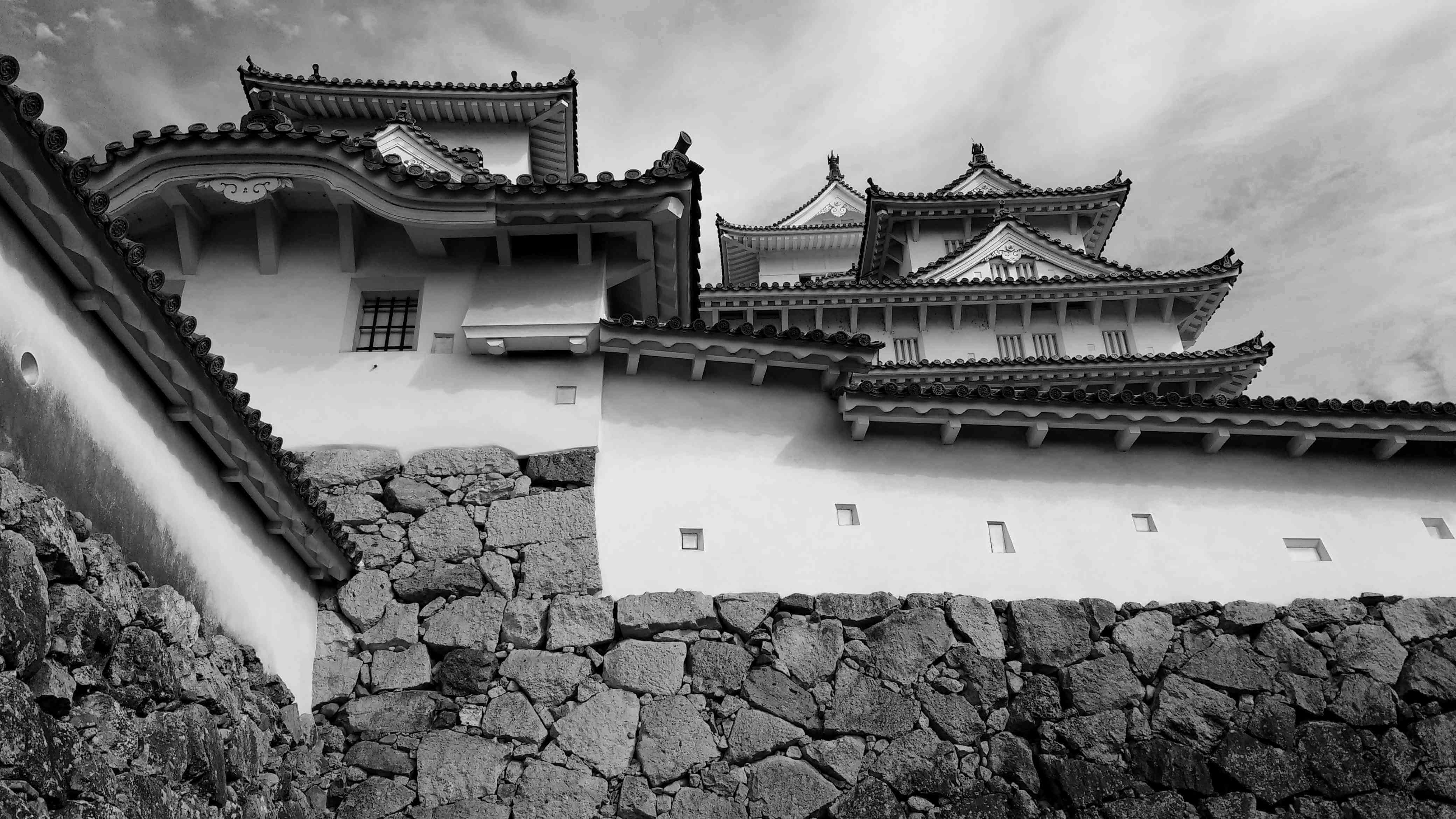 An old white Japanese castle