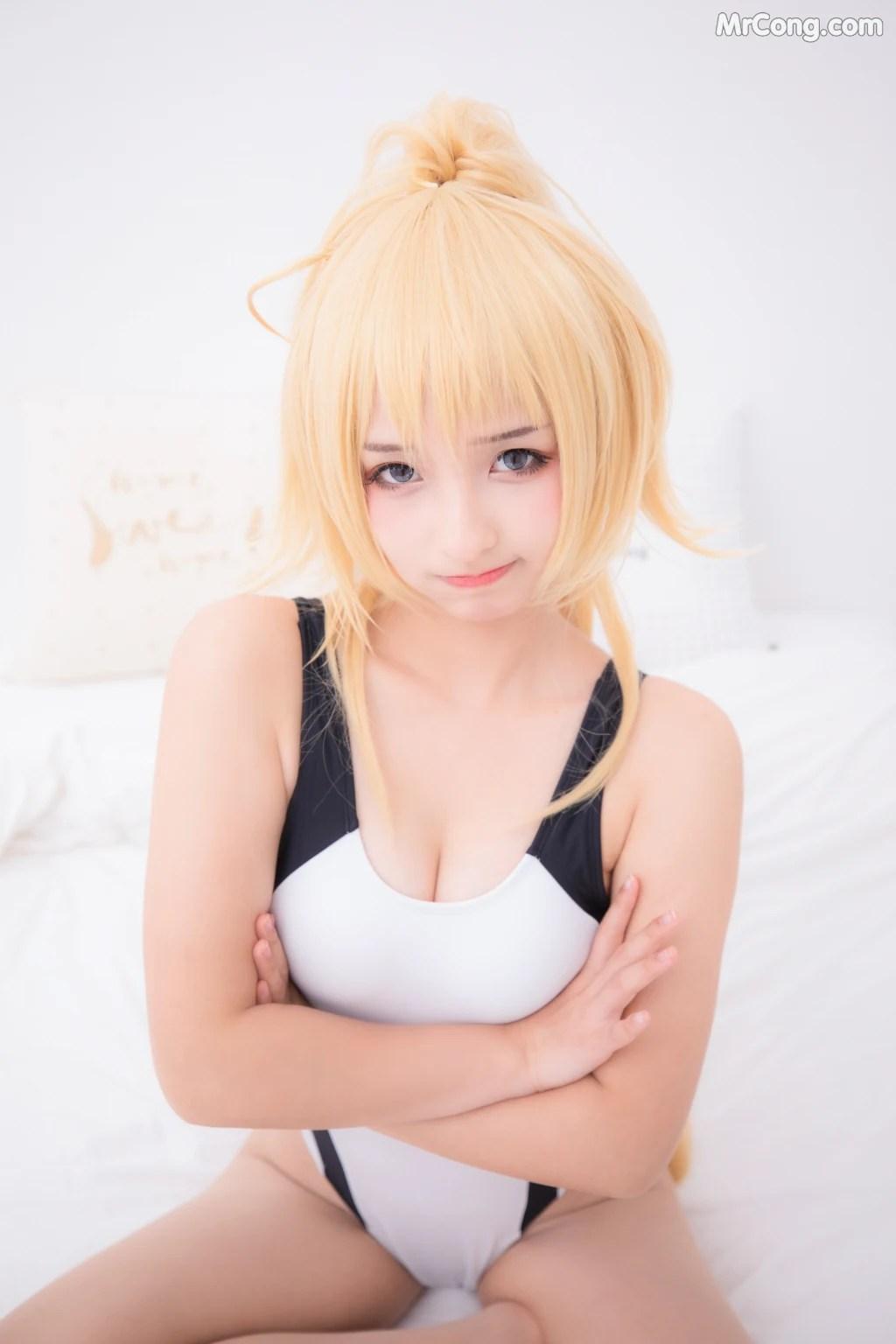 Coser@神楽坂真冬 Vol.007: 白贞德 (Fate Grand Order) (150 photos)